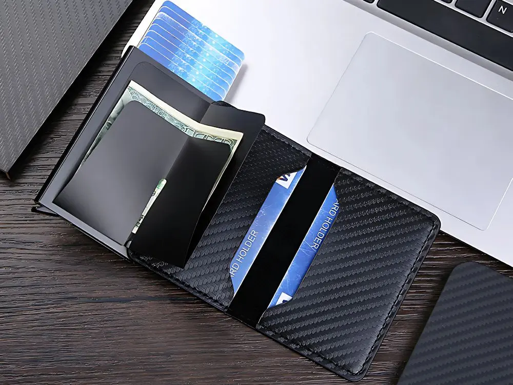 est_pl_Meeste-rfid-vargusevastane-rahakott-must-kaartidele-pangatahtedele-okonahk-7344_5.webp